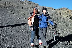  Arek z opiekunem ... na szczycie Kilimanjaro 