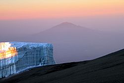  Kilimanjaro - w tle majaczy Mt Meru